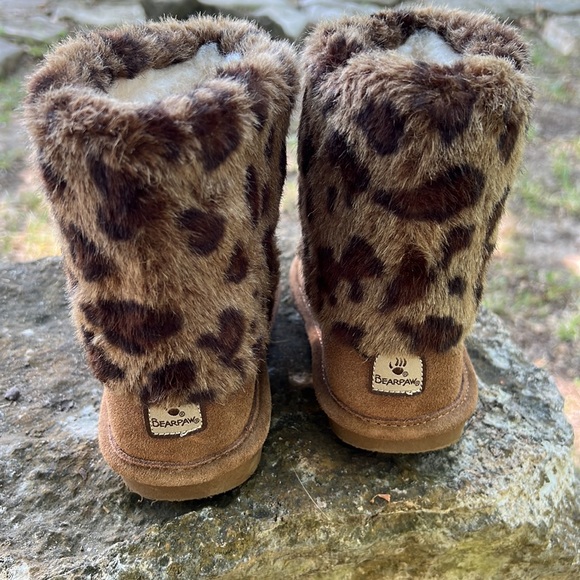 Kids Bearpaw Fleece lined Cheetah Leopard print Boots size 1 - Picture 5 of 8